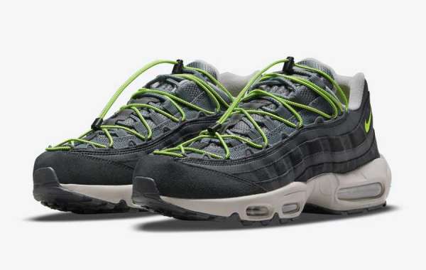 2021 New Nike Air Max 95 Green Volt DO6391-001 green shoelaces are really eye-catching!